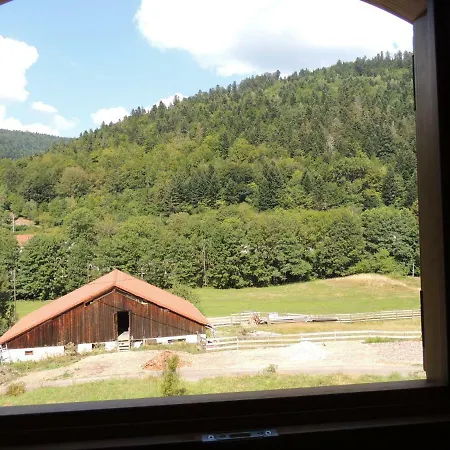 Сasa de vacaciones La Roulotte Des Scaravella Saint-Maurice-sur-Moselle